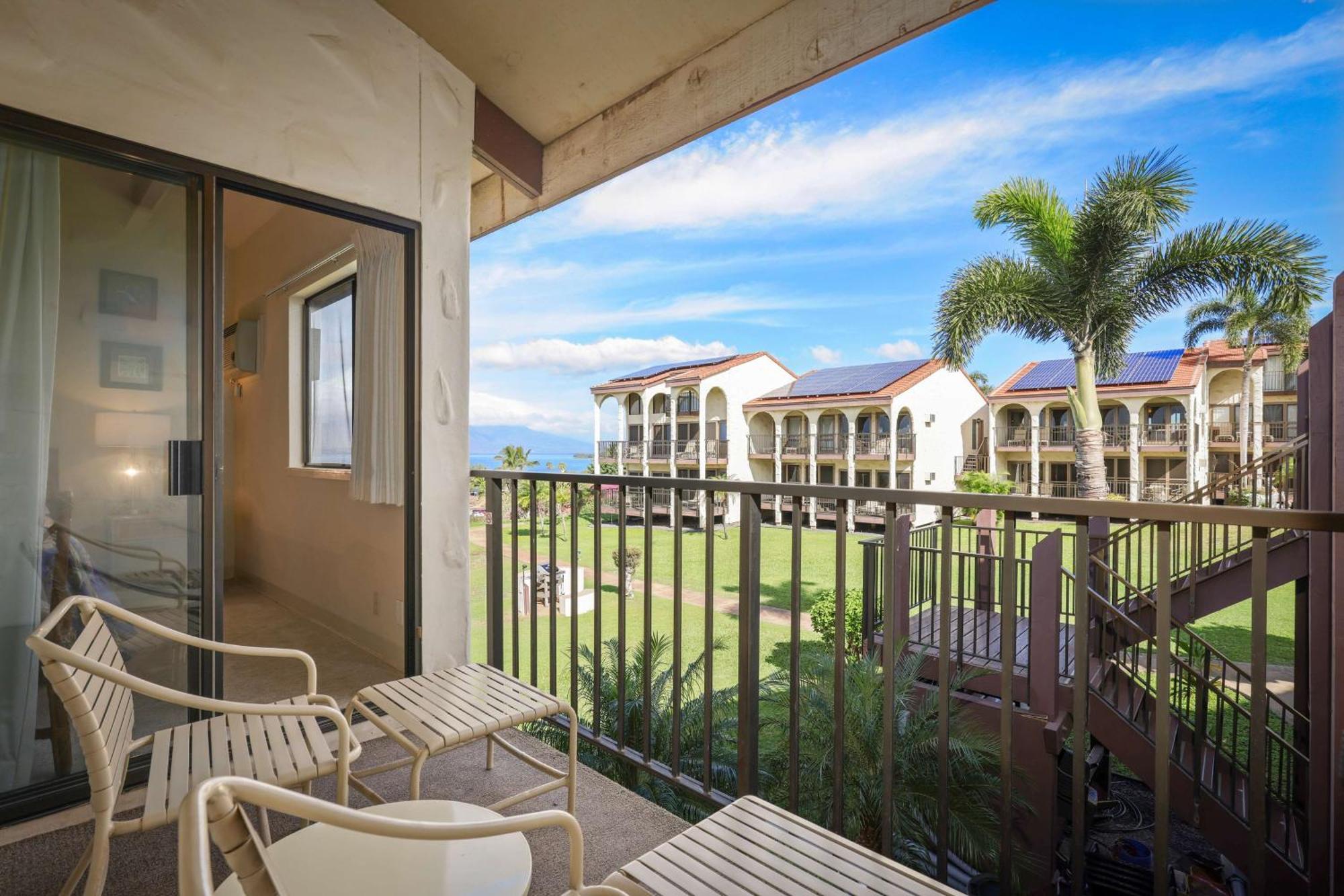Апарт отель Aston Maui Hill Уэйлея Экстерьер фото